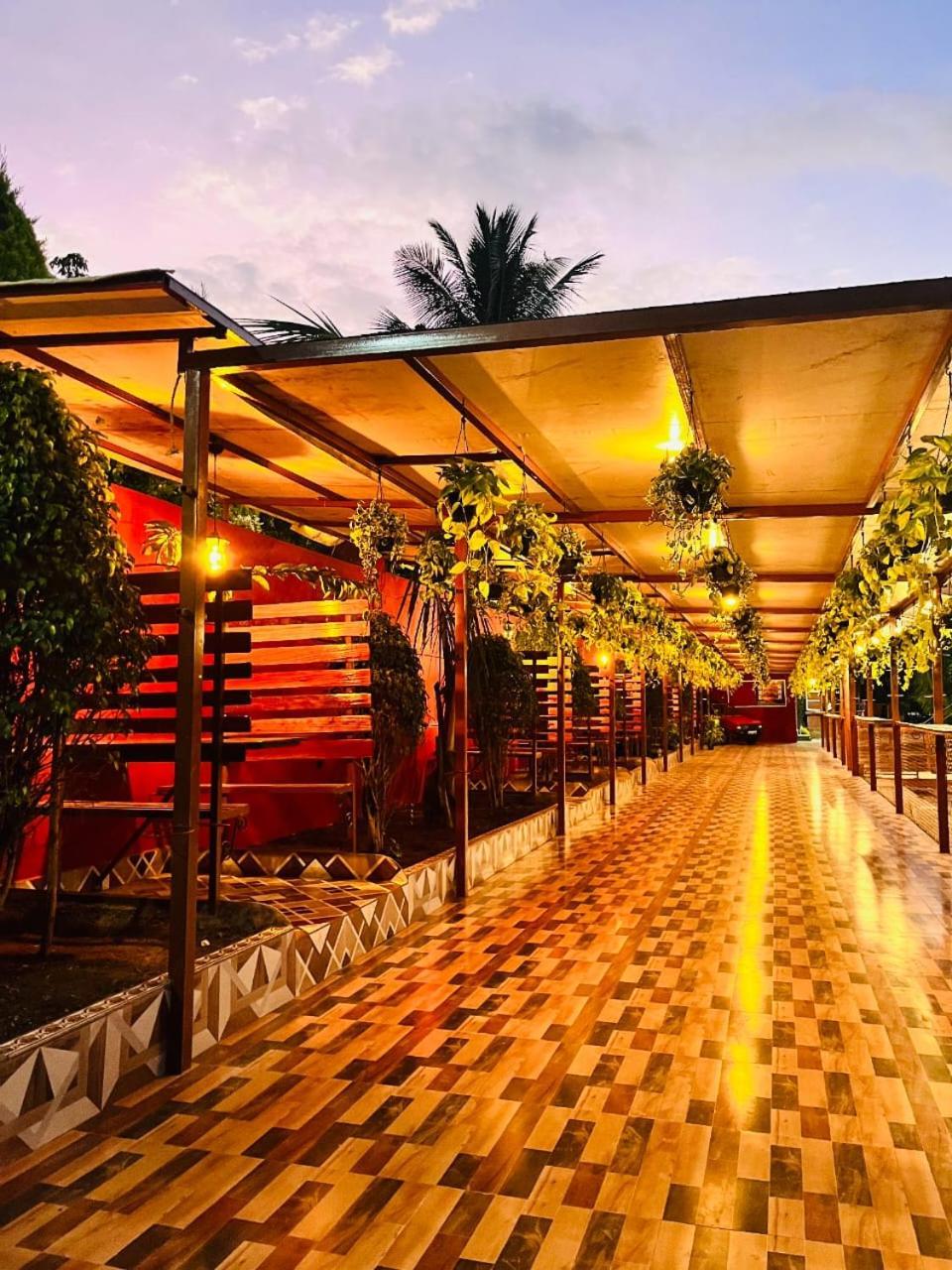 Madhura Agro Tourism Wai Exterior foto