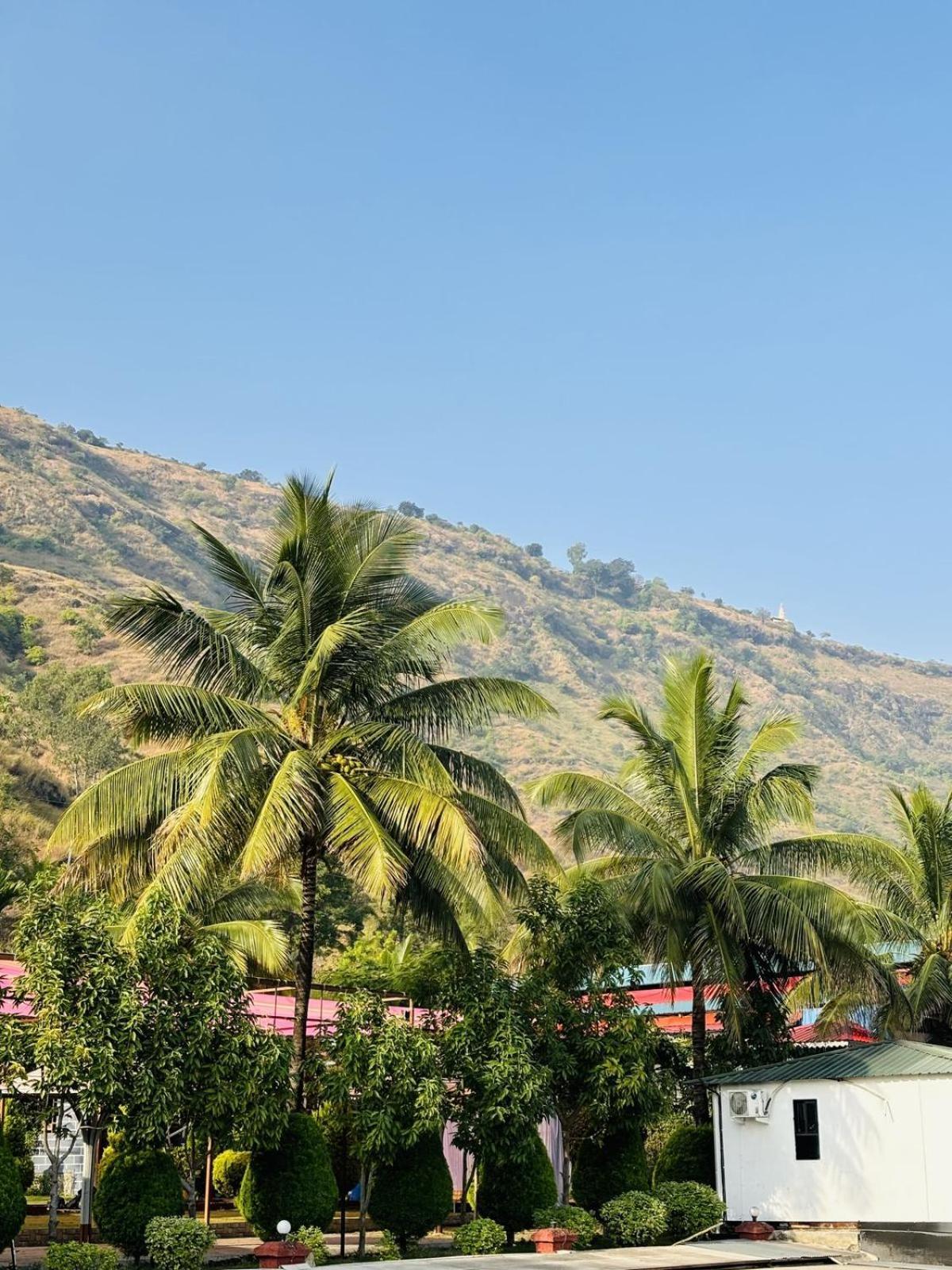 Madhura Agro Tourism Wai Exterior foto